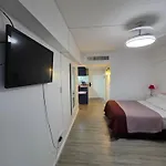Apart Privado Cupulas De La Ciudad